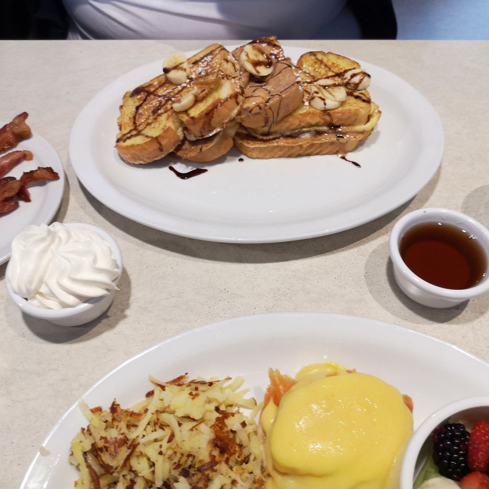 Korner Kitchen - Pacific Benny, chocolate & peanut butter French toast - Breakfast & Brunch Near Me - Waterloo, Ontario Korner Kitchen - Pacific Benny, chocolate & peanut butter French toast - Breakfast & Brunch Near Me - Waterloo, Ontario