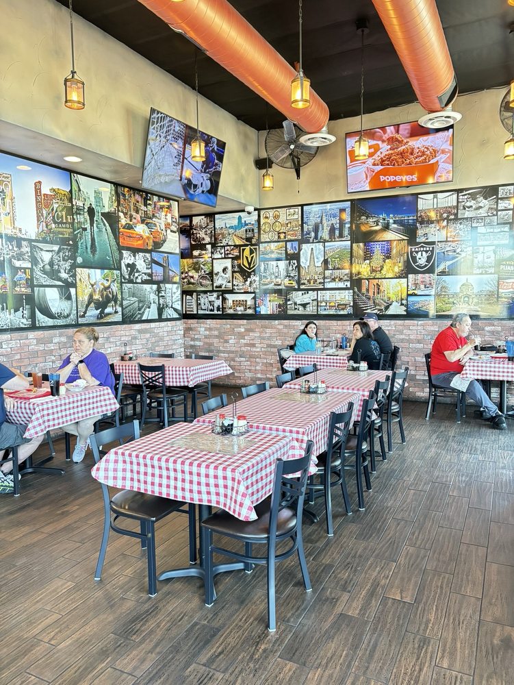 Carmine’s Pizza Kitchen - Photo 2