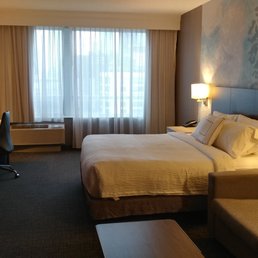 Courtyard by Marriott Toronto Downtown Courtyard by Marriott Toronto Downtown