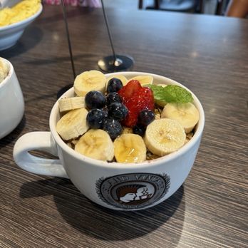 Island Vintage Coffee - Original Açaí Bowl - Coffee & Tea Near Me - Kapolei, Hawaii