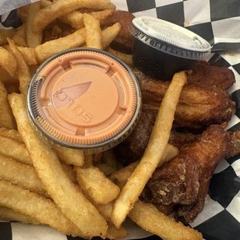 Diamond Dons - Garlic lime and buffalo wings - Cheesesteaks Near Me - Mesa, Arizona
