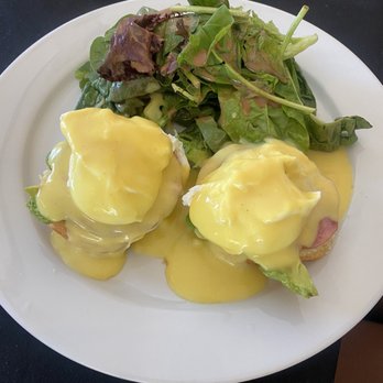 Blackberry Bistro - Salmon Benedict - Breakfast & Brunch Near Me - Oakland, California