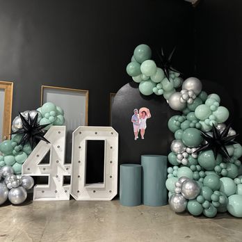 CB Luxe Decor & Events - 40th birthday party photo backdrop with marquee numbers - Party & Event Planning Near Me