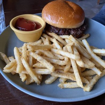 Wilder - Kids burger - Cocktail Bars Near Me - Iowa City, Iowa Wilder - Kids burger - Cocktail Bars Near Me - Iowa City, Iowa