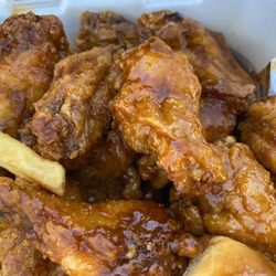 Bethune Grill - Close up of them wangs