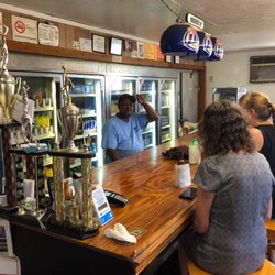 Bailey's Southside Store - Bar area