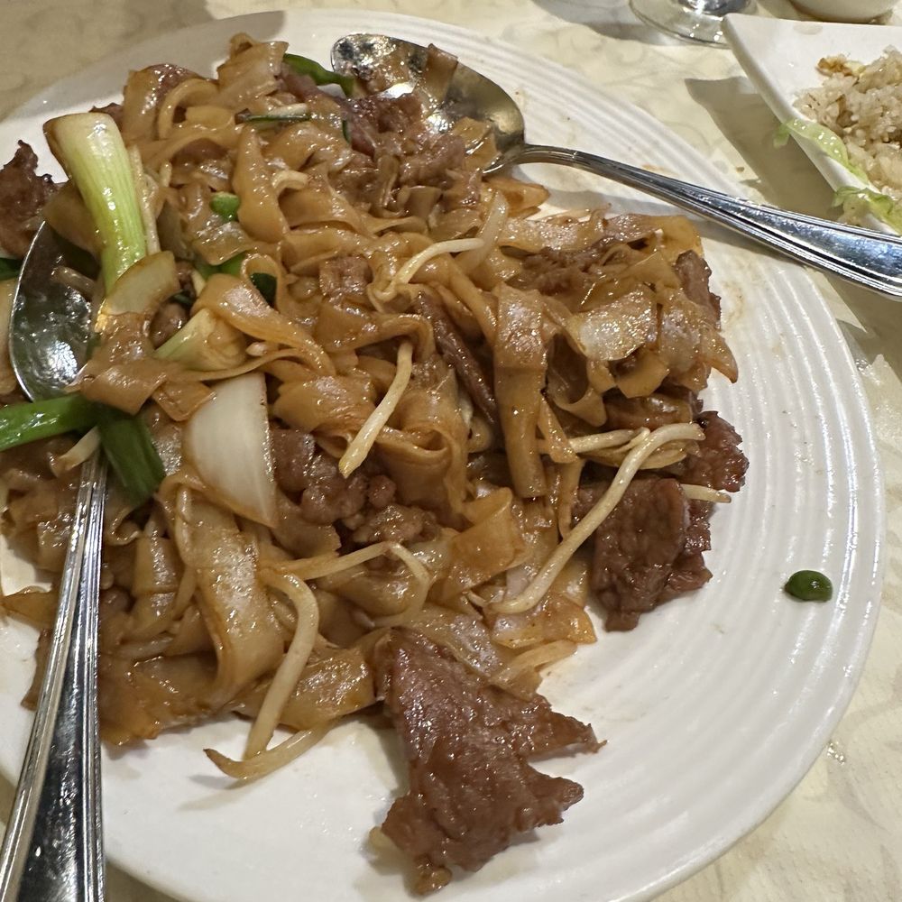 Mandarin Delight - Beef Chow Fun - Chinese Near Me - Dublin, California Mandarin Delight - Beef Chow Fun - Chinese Near Me - Dublin, California