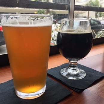 Mad Oak - Racer 5, shipyard blueberry - Bars Near Me - Oakland, California