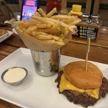 Finneys Crafthouse - Porter Ranch - Smashburger with Truffle Fries - New American Near Me - Porter Ranch, California