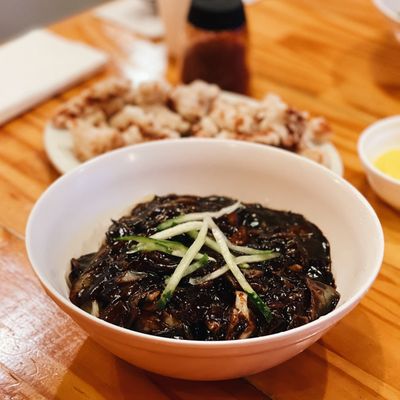 Paik's Noodle by null