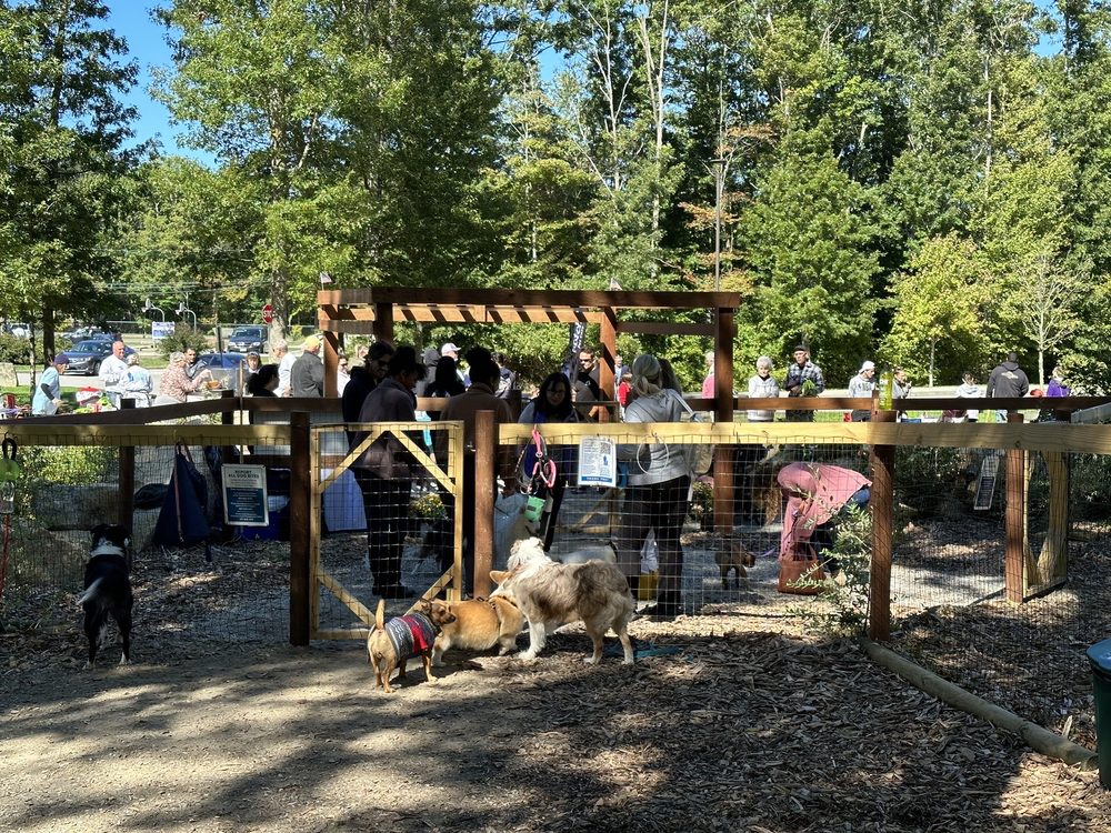 Raymond F Jones Memorial Dog Park Logo