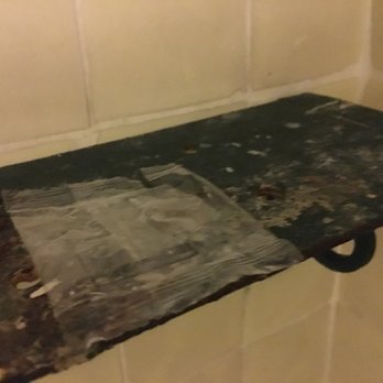 Hotel Mesón de San Sebastian - Rusted soap dish in the shower! - Hotels Near Me - Puebla, PUE