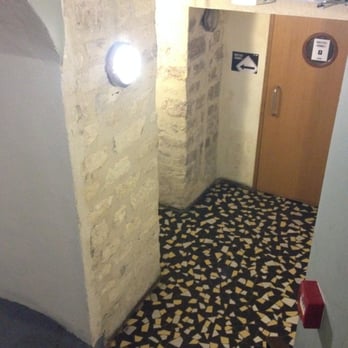 La Rotonde Stalingrad - Downstairs via restrooms - French Near Me - Paris, 75