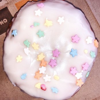 Dunkin' - Vanilla Cake Batter Donut... AMAZING!! - Coffee & Tea Near Me - Twinsburg, Ohio