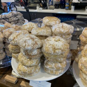 Rosies Place - Cookies and pastries to go - Cafes Near Me - Zionsville, Indiana Rosies Place - Cookies and pastries to go - Cafes Near Me - Zionsville, Indiana