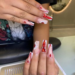 YesicazNailz - V gel and Swarovski 3-d flowers