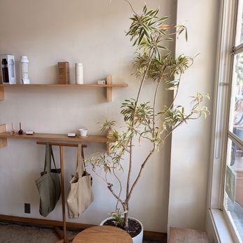Maru Coffee - Coffee & Tea Near Me - Los Angeles, California