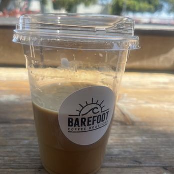 Barefoot Coffee Campbell - This what a 16oz vanilla latte with almond milk looks like at Barefoot coffee. - Coffee & Tea Near Me - Campbell, California Barefoot Coffee Campbell - This what a 16oz vanilla latte with almond milk looks like at Barefoot coffee. - Coffee & Tea Near Me - Campbell, California