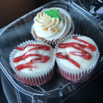 Oh, What A Cake! - Strawberry cheesecake and caramel apple! - Bakeries Near Me - Columbia, Maryland