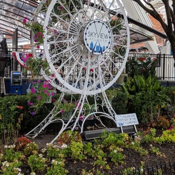 SkyView Atlanta - Garden out front - Amusement Parks Near Me - Atlanta, Georgia