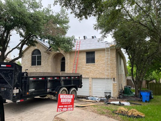 Windham Roofing Logo