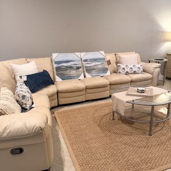 Stanley Steemer - My couch looks brand new and is now buttery soft. - Carpet Cleaning Near Me - Pittsburgh, Pennsylvania Stanley Steemer - My couch looks brand new and is now buttery soft. - Carpet Cleaning Near Me - Pittsburgh, Pennsylvania