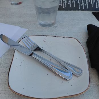 Woody's Wharf - Outdoor seating - Seafood Near Me - Newport Beach, California Woody's Wharf - Outdoor seating - Seafood Near Me - Newport Beach, California