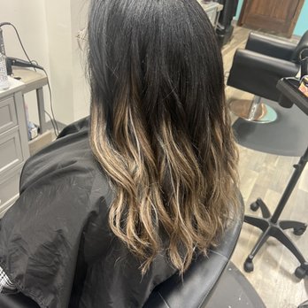 Bella Roots Salon & Boutique - After extensions by Amber Leigh - Hair Salons Near Me - Spring Hill, Tennessee