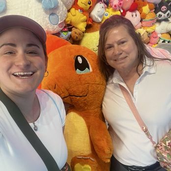 Claw Zone - Giant charmander secured !!! - Arcades Near Me - Louisville, Kentucky