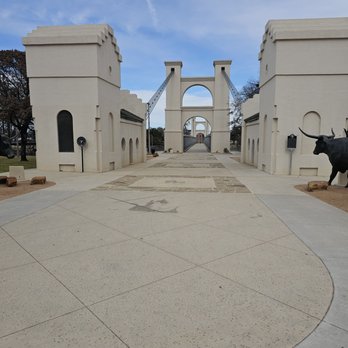 Waco Suspension Bridge - The Bridge - Landmarks & Historical Buildings Near Me - Waco, Texas Waco Suspension Bridge - The Bridge - Landmarks & Historical Buildings Near Me - Waco, Texas