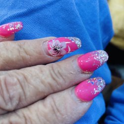 Design Nails Spa - Easter