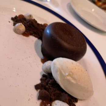 Jeffrey's - Chocolate intemperance - American Near Me - Austin, Texas