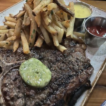 Green Pig Bistro - Bistro Steak , Marrow Butter , Salad/fries - New American Near Me - Arlington, Virginia Green Pig Bistro - Bistro Steak , Marrow Butter , Salad/fries - New American Near Me - Arlington, Virginia
