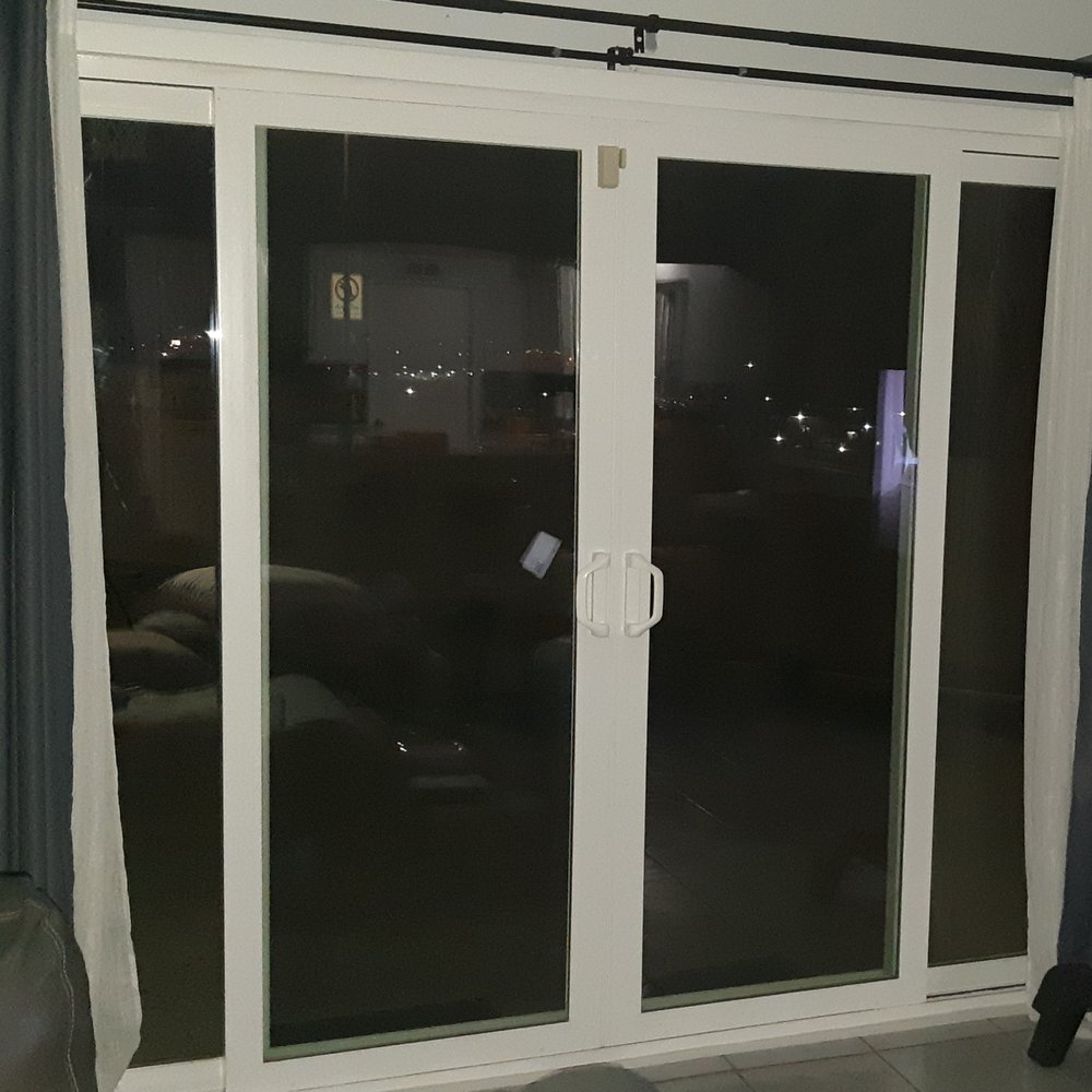 4-panel glass door 4-panel glass door