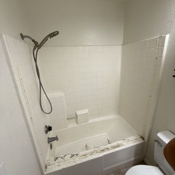 Always Refinishing - Before - Kitchen & Bath Near Me Always Refinishing - Before - Kitchen & Bath Near Me