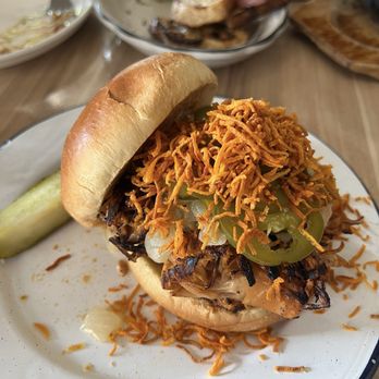 Mott St - Mott Burger Egg* - Asian Fusion Near Me - Chicago, Illinois