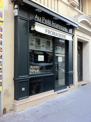 Au Petit Fromager by null