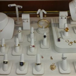 Robert Kirkwood Your Jeweler - Beautiful selection