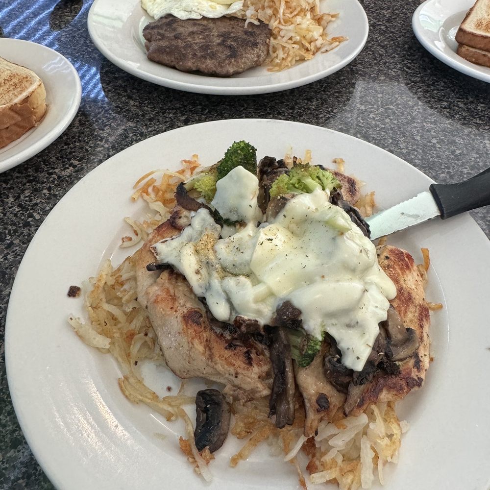 Henry's - Henry's Signature Chicken - Breakfast & Brunch Near Me - Pooler, Georgia Henry's - Henry's Signature Chicken - Breakfast & Brunch Near Me - Pooler, Georgia