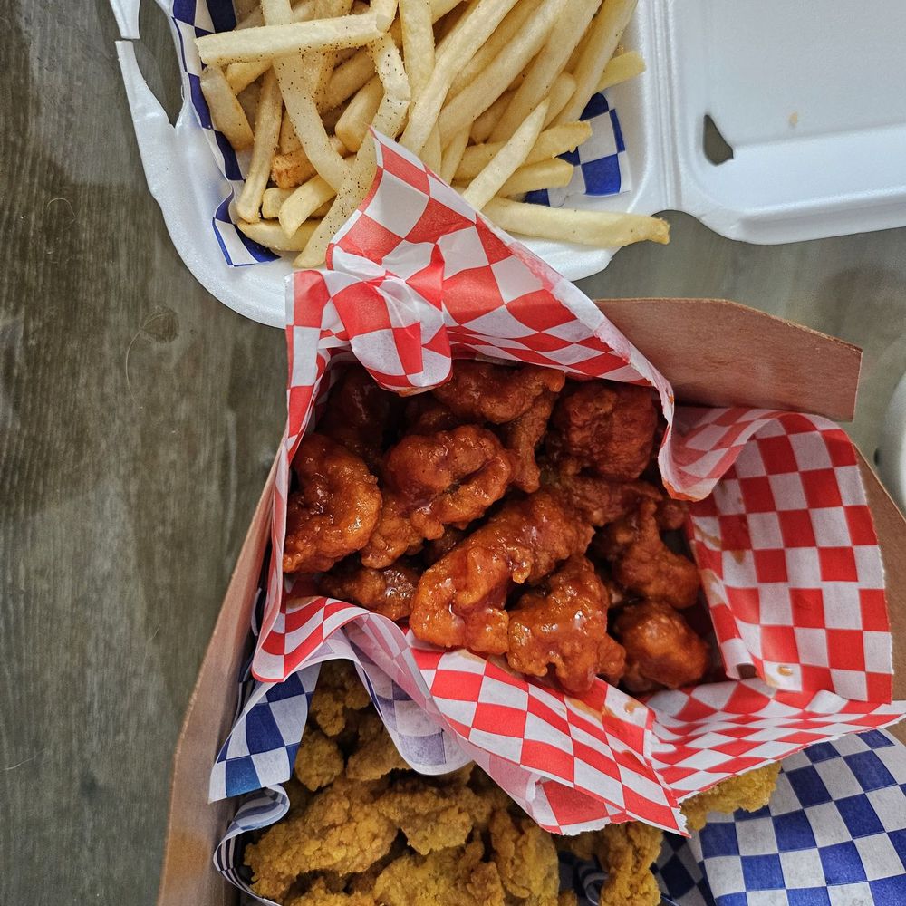Sandeulhae - Half and half boneless chicken with free fries - Chicken Wings Near Me - Cypress, California