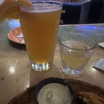 Hooters - American Near Me - Weston, Florida