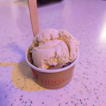 Hugs Ice Cream - Horchata + mud pie - Ice Cream & Frozen Yogurt Near Me - Mammoth Lakes, California Hugs Ice Cream - Horchata + mud pie - Ice Cream & Frozen Yogurt Near Me - Mammoth Lakes, California