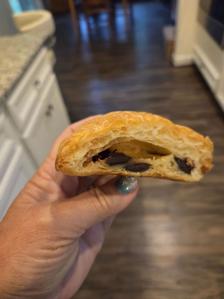 Old World Breads Bakery Logo