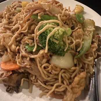 Imperial Garden #2 Restaurant - Special chow mein - Dim Sum Near Me - Fresno, California Imperial Garden #2 Restaurant - Special chow mein - Dim Sum Near Me - Fresno, California