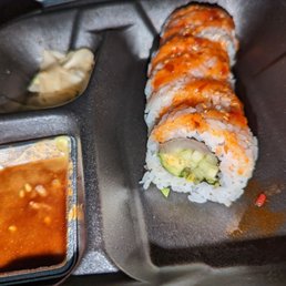 Their "spicy" Yellowtail roll. I'm pretty sure that's drizzled with Frank's Red Hot... Their "spicy" Yellowtail roll. I'm pretty sure that's drizzled with Frank's Red Hot...