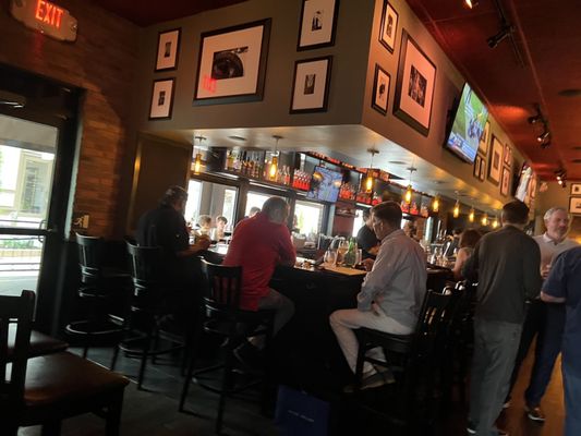 Marlow's Tavern by null