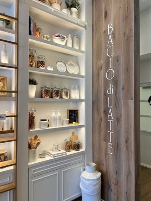 Bacio di Latte | Sawtelle, LA by null