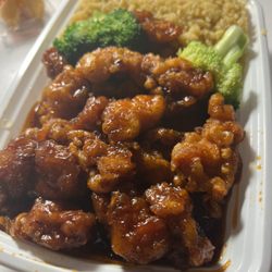 Lucky Wok - General Tso 's Chicken