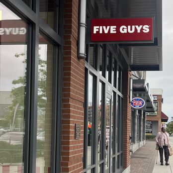 Five Guys - Hot Dogs Near Me - Arlington, Virginia