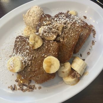 Lincoln Square Pancake House - Banana bread French toast - Breakfast & Brunch Near Me - Indianapolis, Indiana Lincoln Square Pancake House - Banana bread French toast - Breakfast & Brunch Near Me - Indianapolis, Indiana